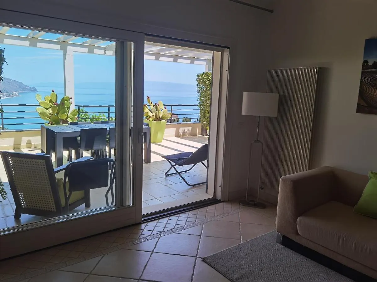 Taormina Romantic Apartment By Taormina Holidays